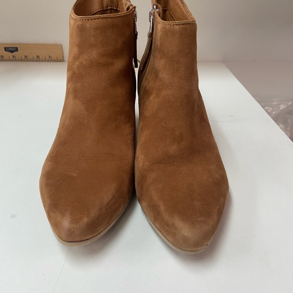 🔴5/$15 DV by Dolce Vita Tan Suede Ankle Booties - Picture 4 of 12